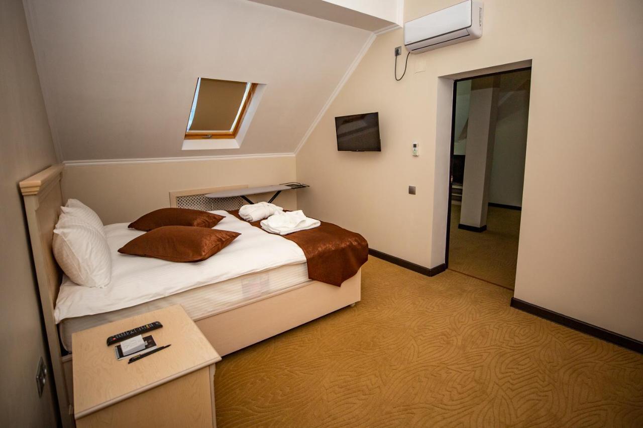 Sulo Atyrau Hotel Eksteriør bilde